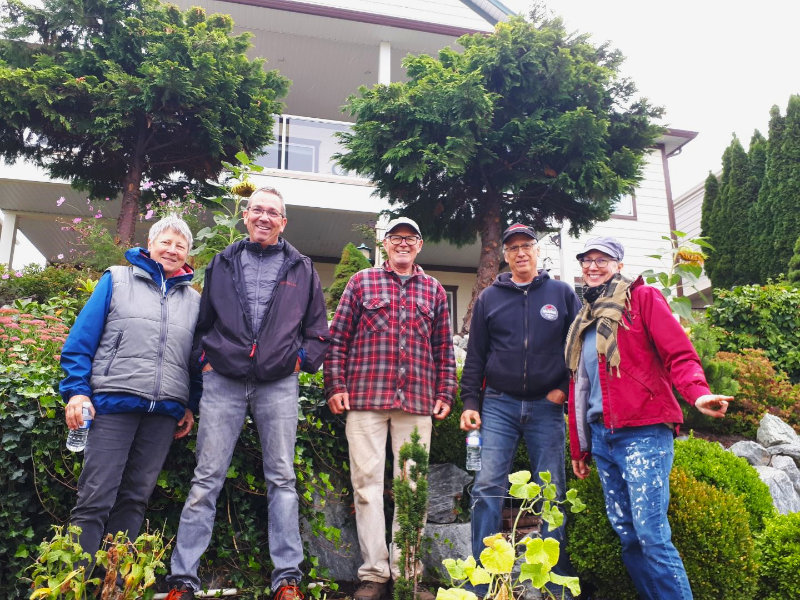 Volunteers at Dig with Sig